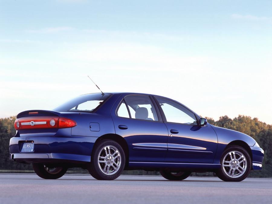  Chevrolet Cavalier 2003 года  (фото 2 из 13)